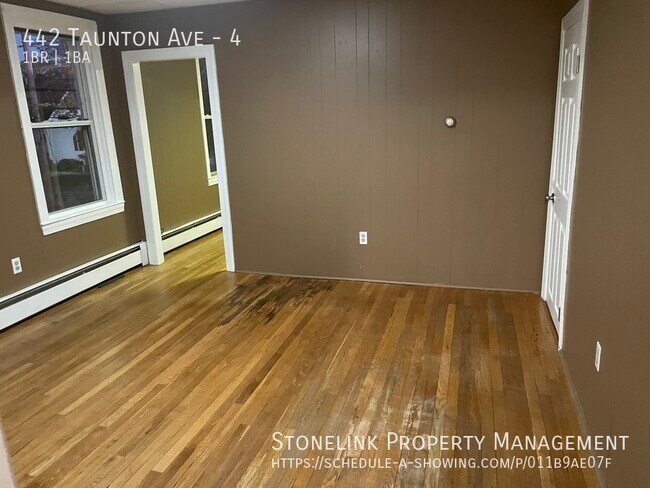 Building Photo - 442 Taunton Ave