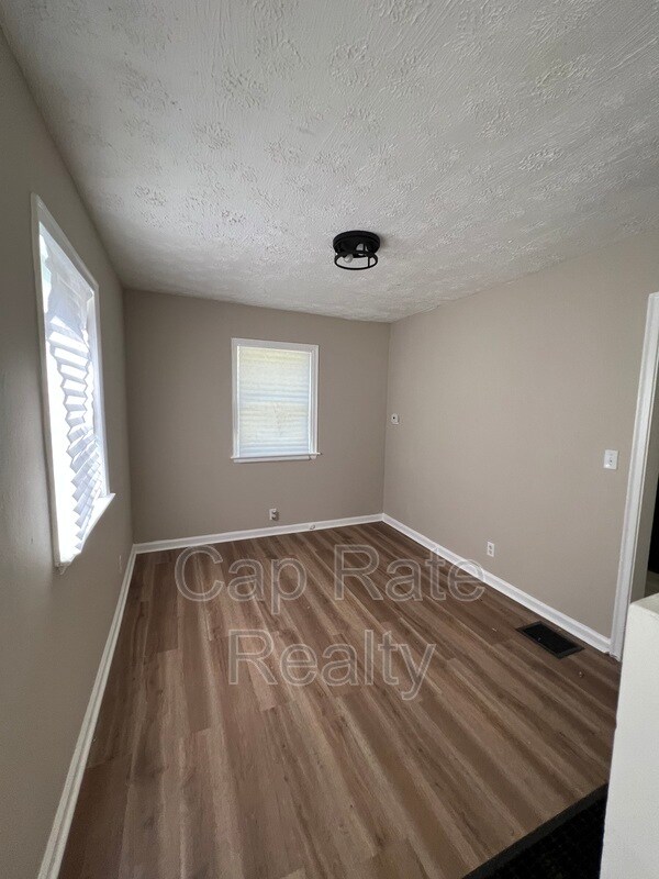 Foto del edificio - 57 N Waverly St