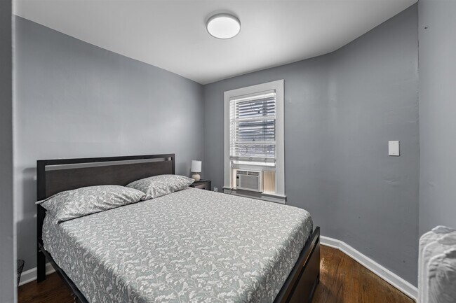 Foto del edificio - 9 W 51st St
