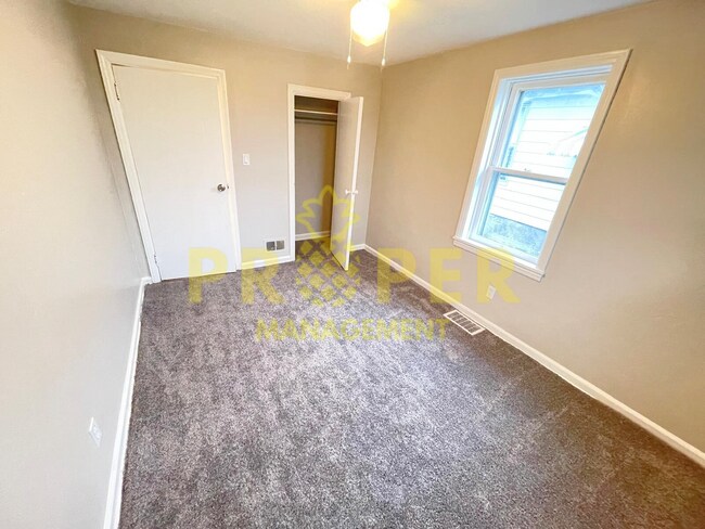 Foto del edificio - Cozy 2-Bedroom, 1-Bath Home with Off-Stree...