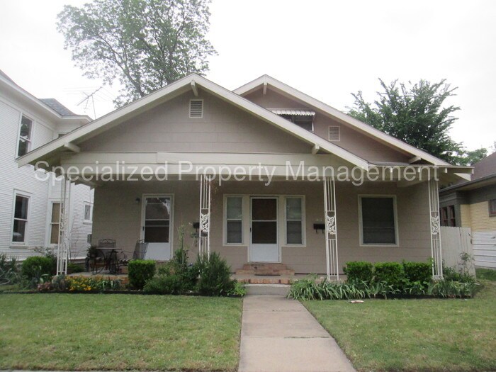 Primary Photo - 1705 Fairmount Ave