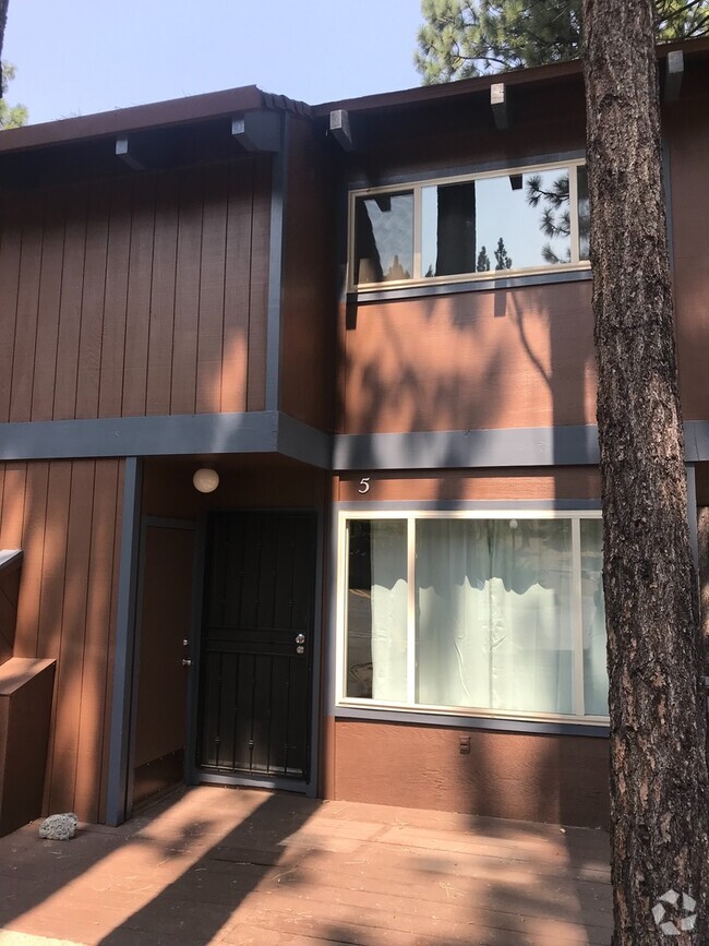 Building Photo - 1410 Ski Run Blvd