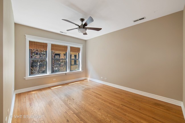 Foto del edificio - 4617 N Paulina St