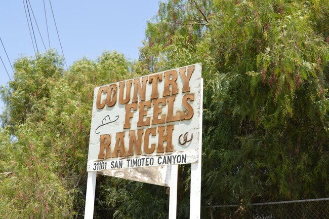 Foto del edificio - 31101 San Timoteo Canyon Rd