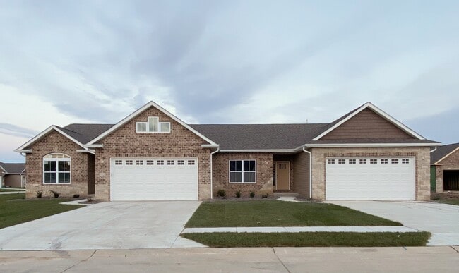 Building Photo - 2007 Buttonwood Ct