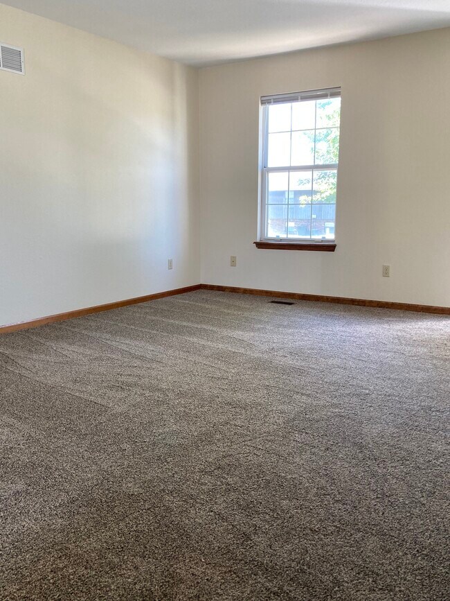 Foto del edificio - 8208 Spring Valley Rd
