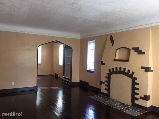 Building Photo - 3 br, 1 bath House - 6102 Yorkshire Rd