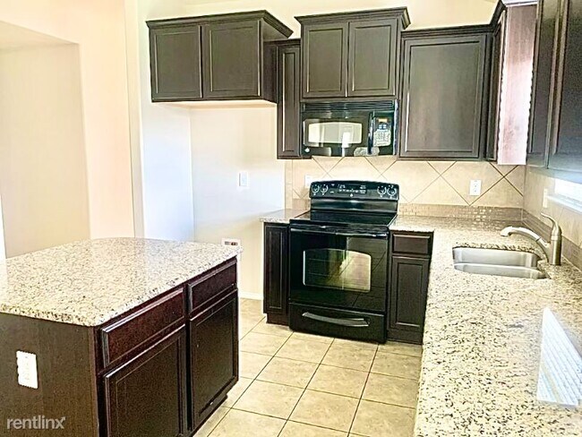Building Photo - 3 br, 2 bath House - 6600 Sendero Ln