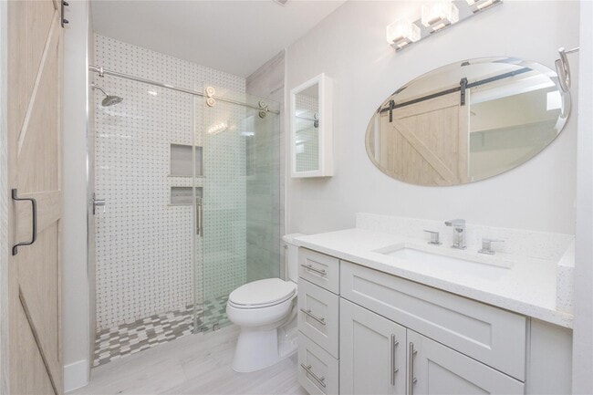 Foto del edificio - 50 Desford Ln