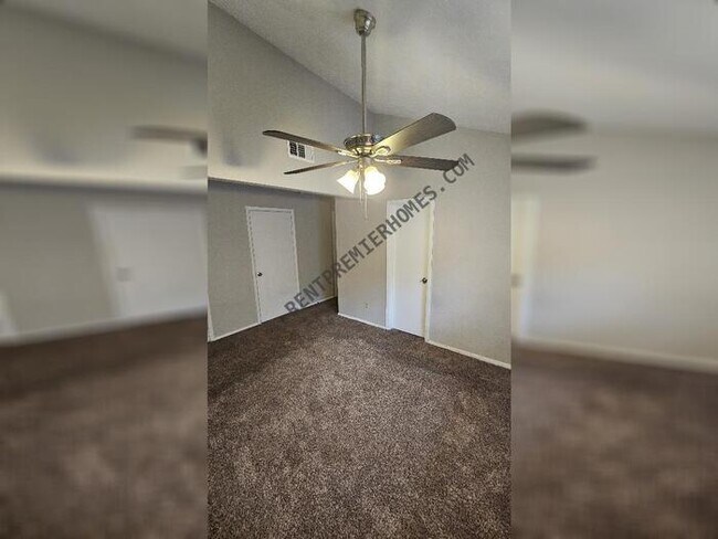 Foto del edificio - 10910 Ambergate Dr