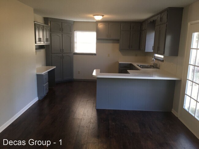Building Photo - 3 br, 2 bath House - 500 20th Ave NE