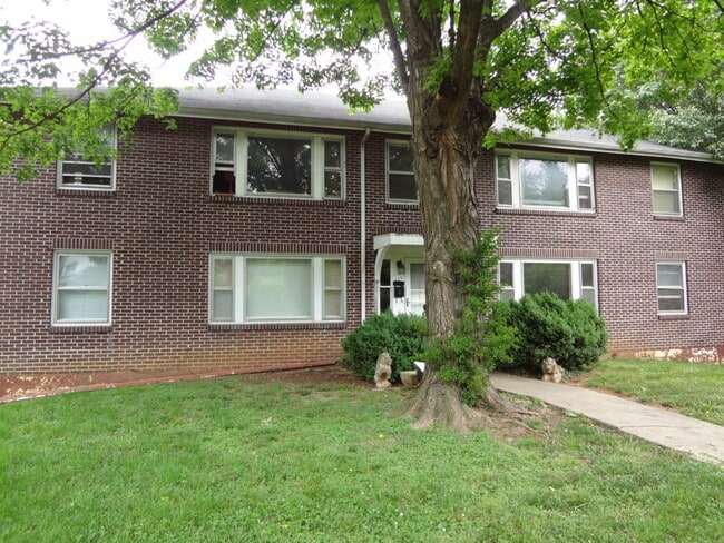 Building Photo - 425 N Jefferson Ave