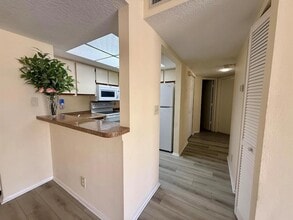 Building Photo - 1520 SE Royal Green Cir