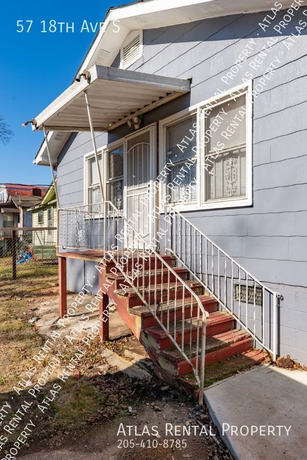 Building Photo - 57 18th Ave S