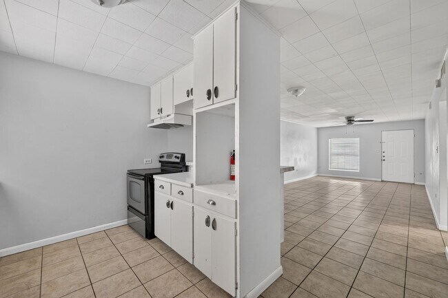Foto del edificio - 1120 Valley View Dr