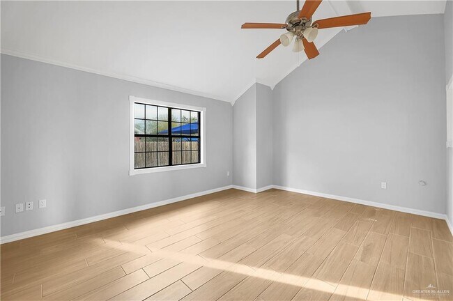 Foto del edificio - 6100 N La Homa Rd