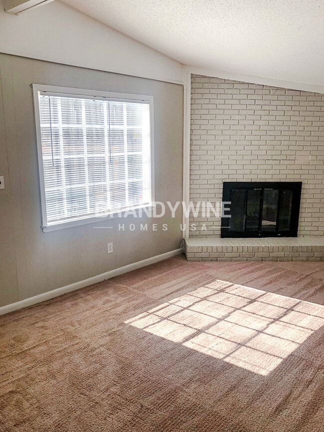 Building Photo - *** 1 month FREE RENT!!! ***