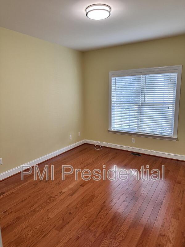 Building Photo - 2818 Bayfront Way
