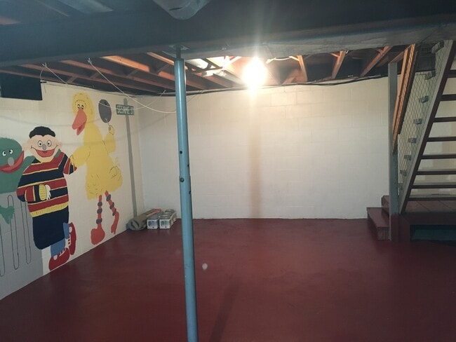 Full Basement - 611 Hood St