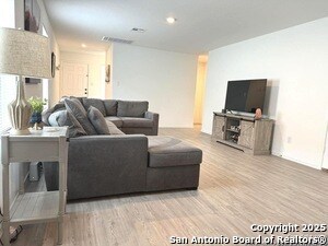 Foto del edificio - 9907 Jenny Grist