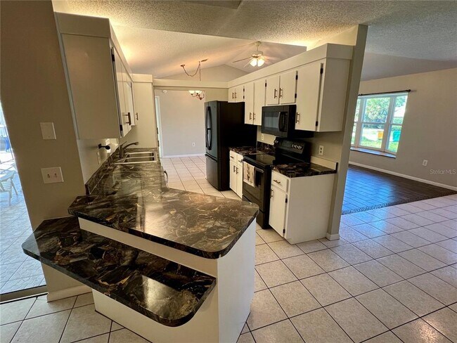 Building Photo - 117 Ridgecrest Dr
