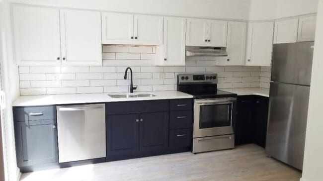 Building Photo - 586 Peachview Ln