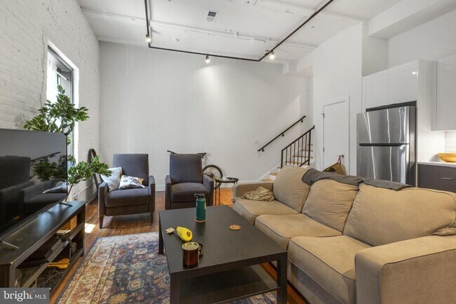 Foto del edificio - 1853 N Howard St