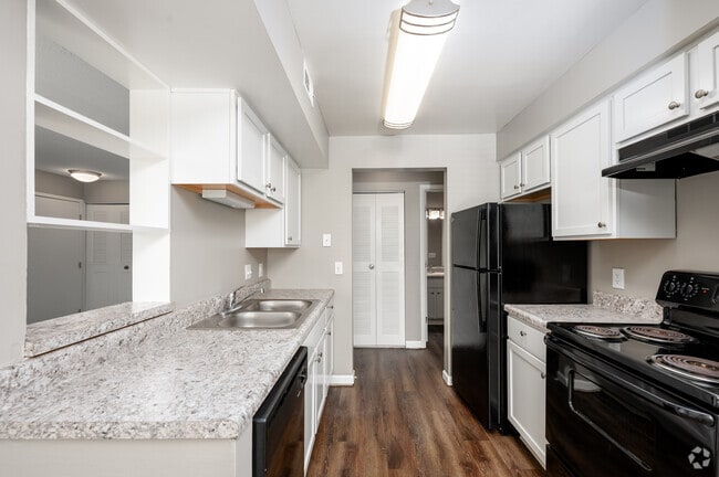 Building Photo - Pebble Point Apartments