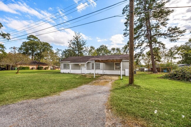 Building Photo - 340 Magnolia Dr