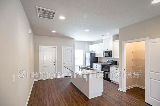 Foto del edificio - 1204 Joiner Cir