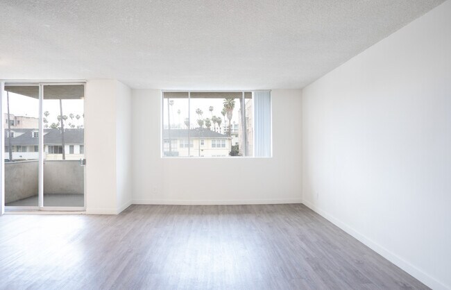 Foto del edificio - 410 S Alexandria Ave