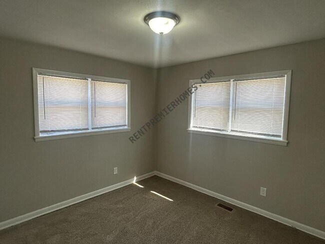 Foto del edificio - 3759 S 60th W Ave