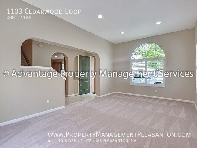 Foto del edificio - 1103 Cedarwood Loop