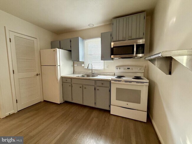 Foto del edificio - 23970 Maypole Rd