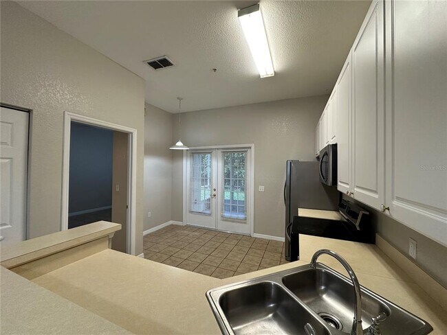 Foto del edificio - 141 Reserve Cir