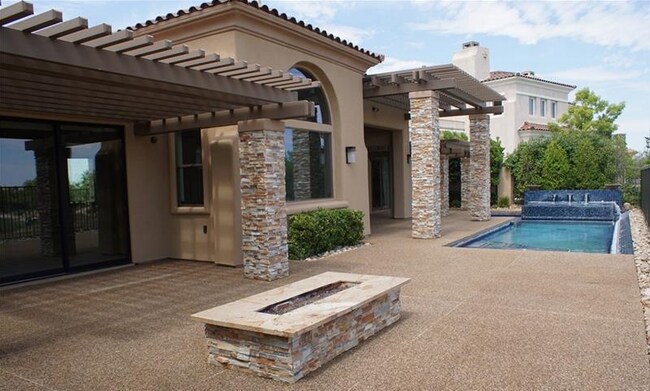Foto del edificio - 2244 Green Mountain Ct