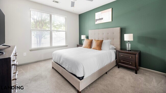 Foto del edificio - 225 Walden Village Ln