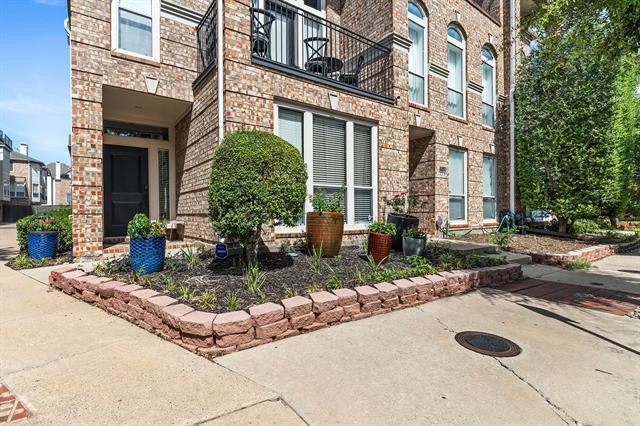 Foto principal - 2921 Hallsville St