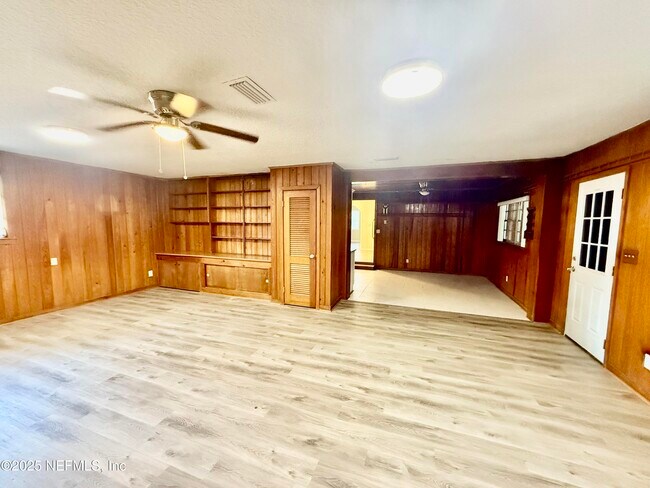 Foto del edificio - 1311 Pullen Rd