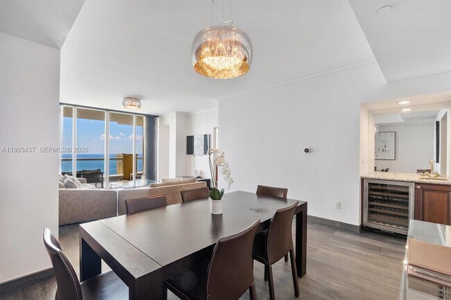 Foto del edificio - 17875 Collins Ave