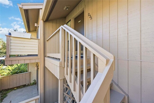 Building Photo - 1626 Brookhouse Dr