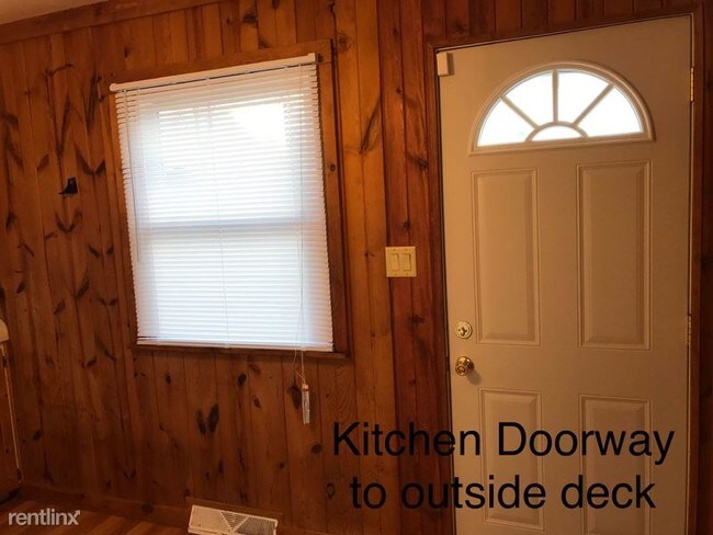 Foto del edificio - 3 br, 1 bath House - 4355 NE 26th St