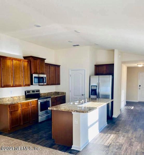 Foto del edificio - 8030 Meadow Walk Ln