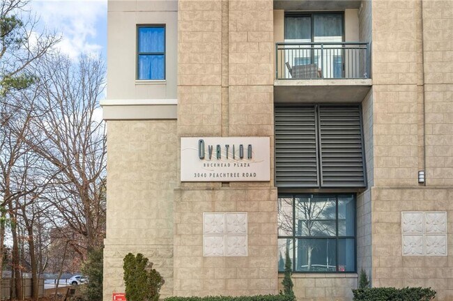 Foto del edificio - 3040 Peachtree Rd NW