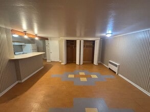 Building Photo - 310 Agnes Ave