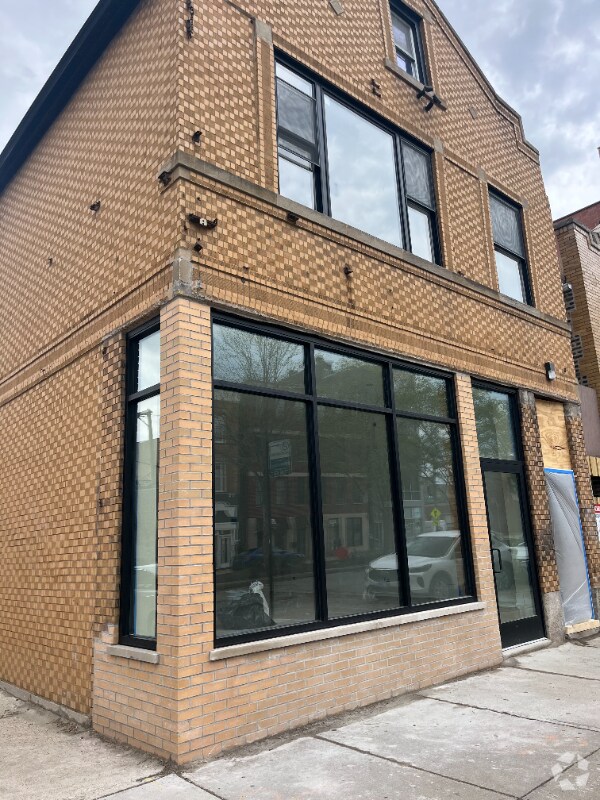 Building Photo - 846 N Ashland Ave
