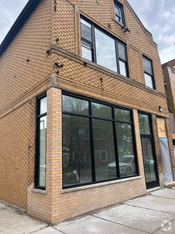 Building Photo - 846 N Ashland Ave