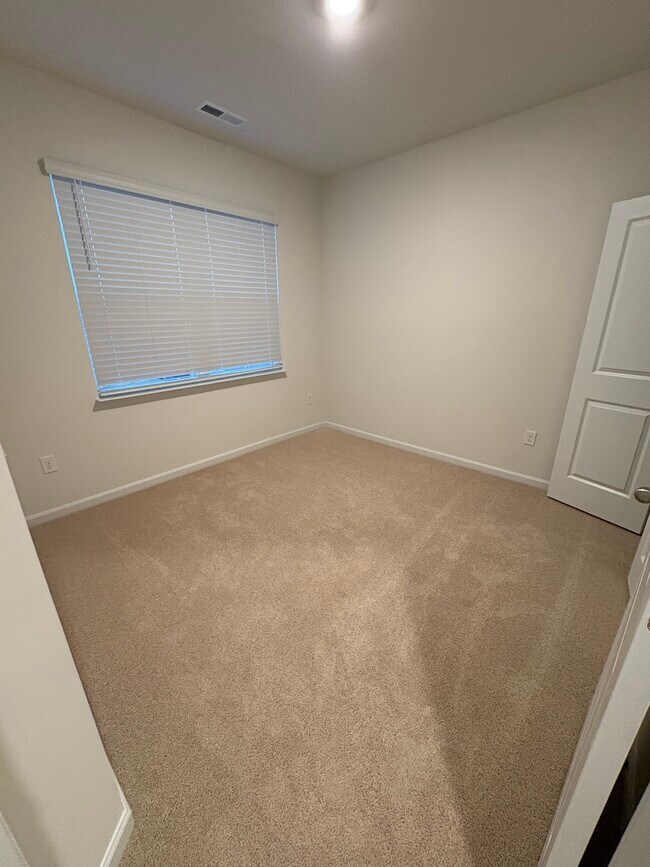 Foto del edificio - 766 Dorset Strm Dr