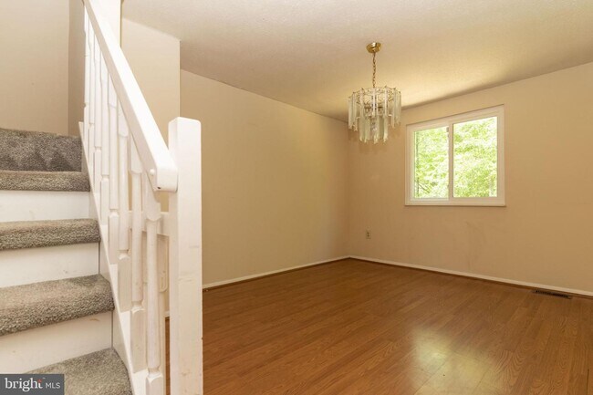 Foto del edificio - 6212 Hillside Rd