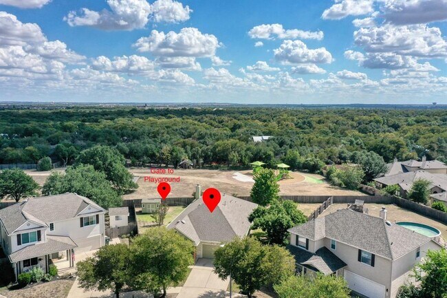 Foto del edificio - 811 Bedford Ct